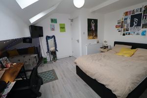 Photo 18- click for photo gallery